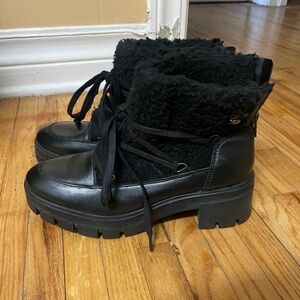 Stylish Black Ankle Boots with Chunky Heel